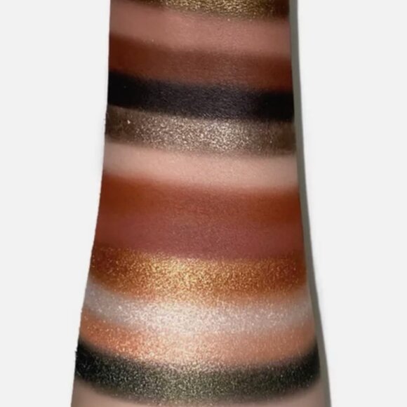 Violet Voss Olive You Forever Eyeshadow Palette - Picture 2 of 5